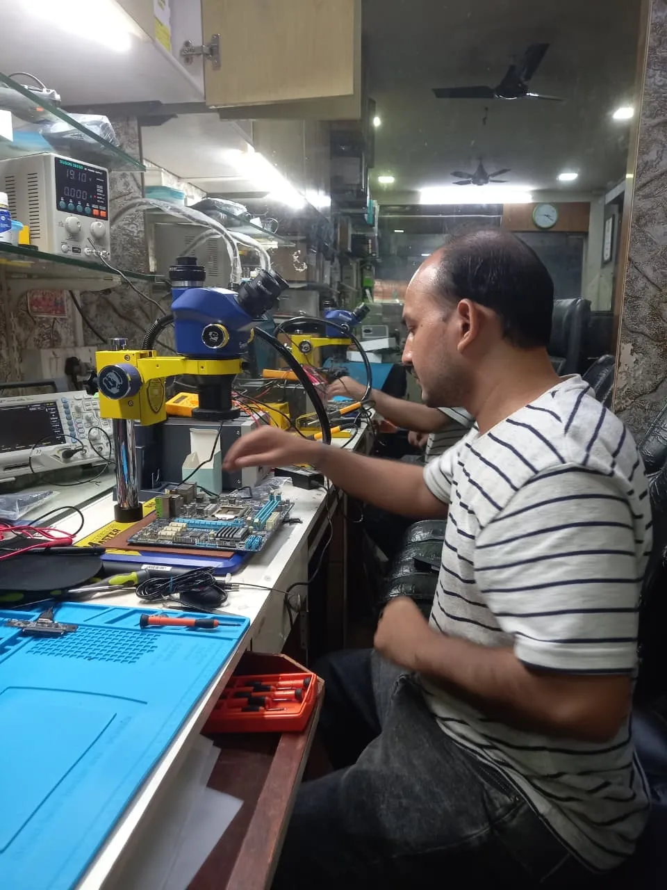 Specialist Logic Board Repair for Mobile Repair